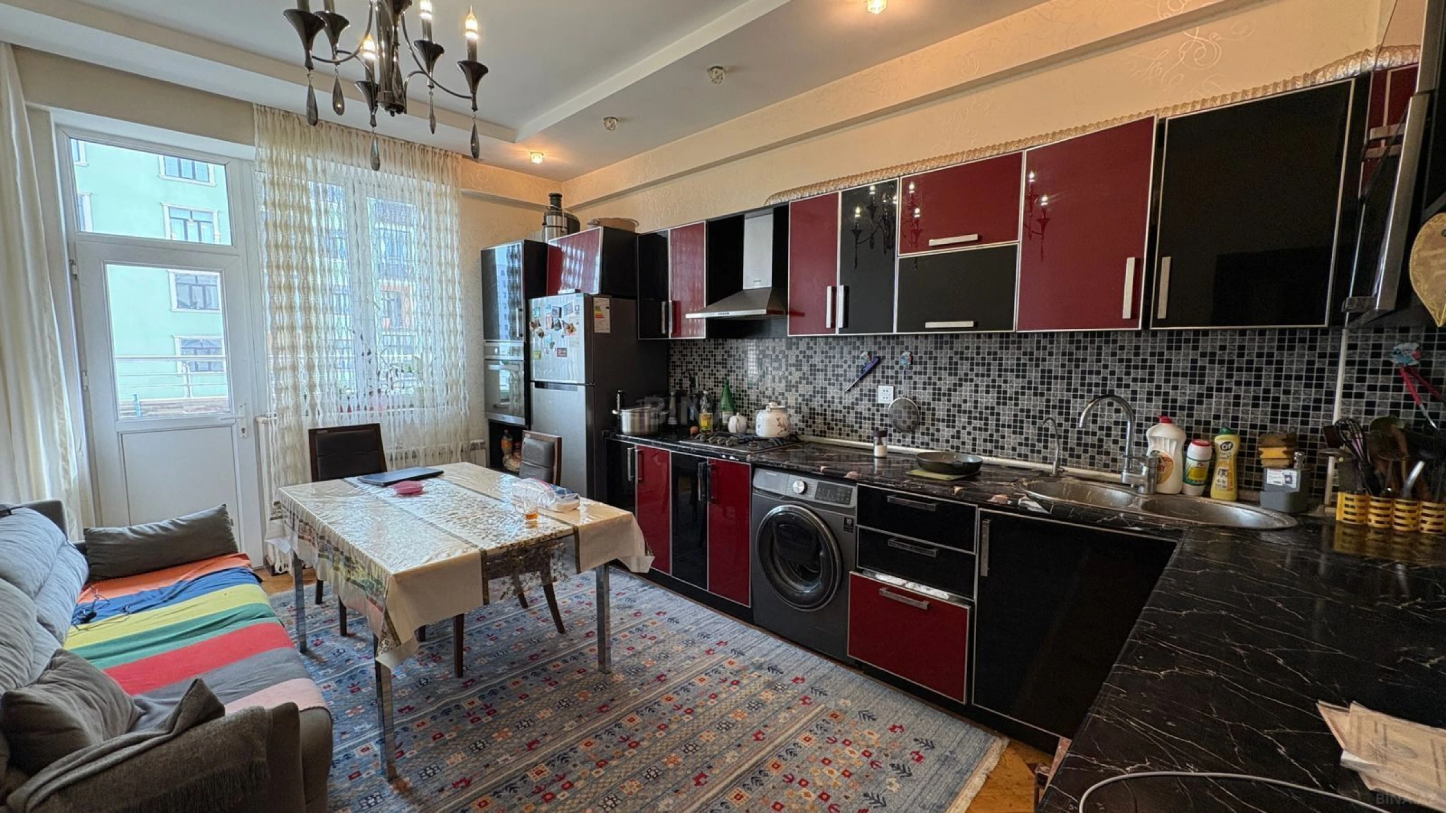 Satılır 4 otaqlı mənzil 167 m²