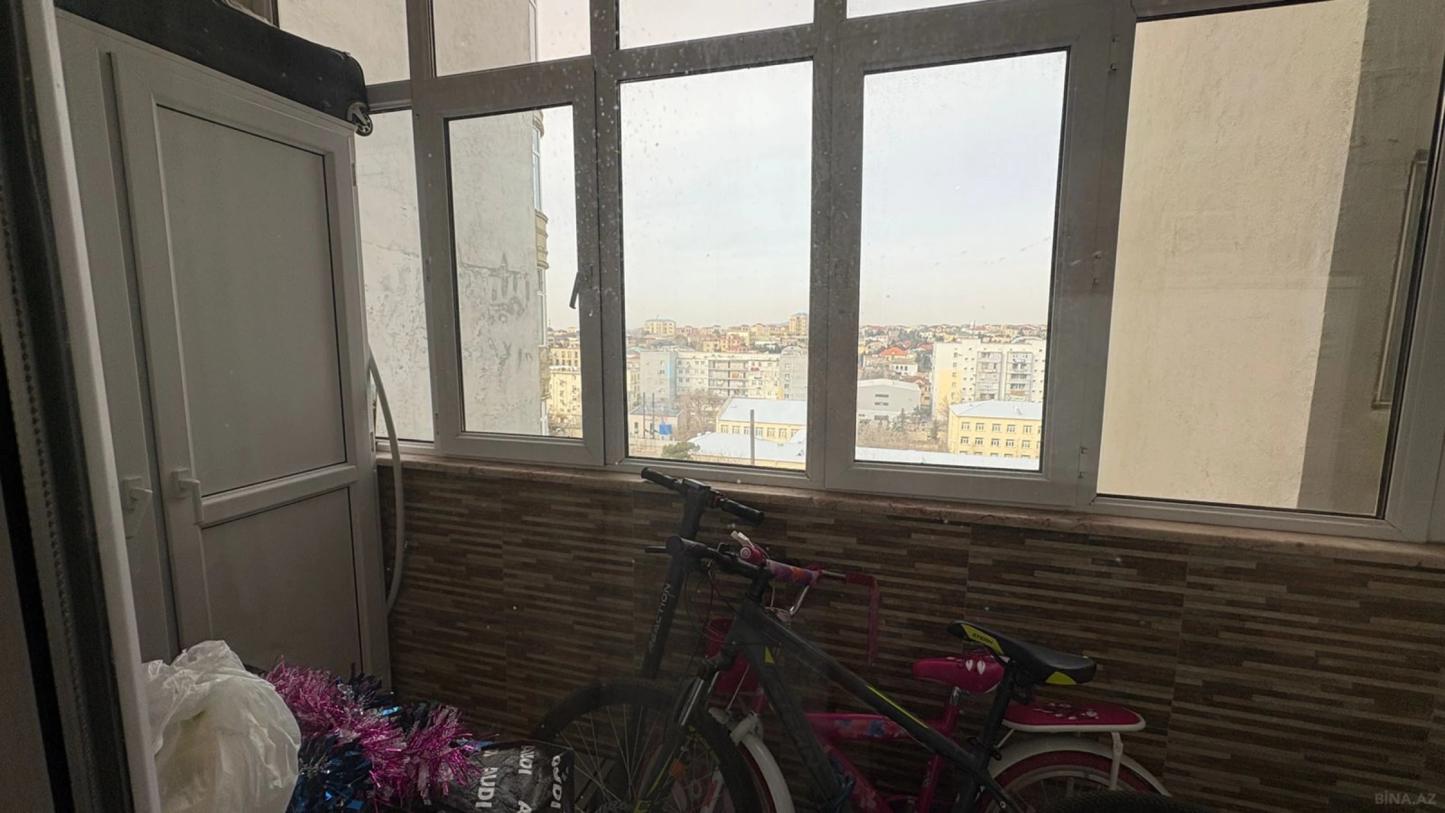Satılır 4 otaqlı mənzil 167 m²