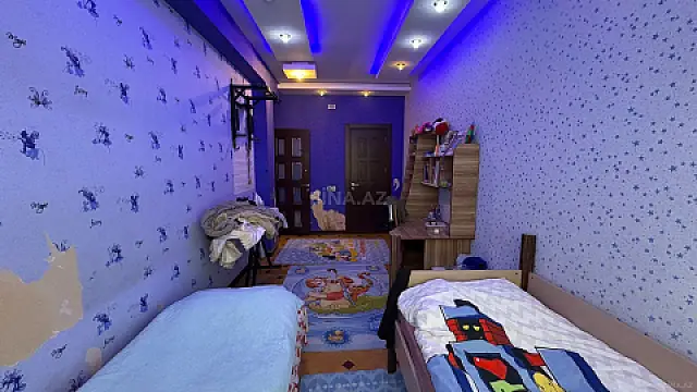 Satılır 4 otaqlı mənzil 167 m²