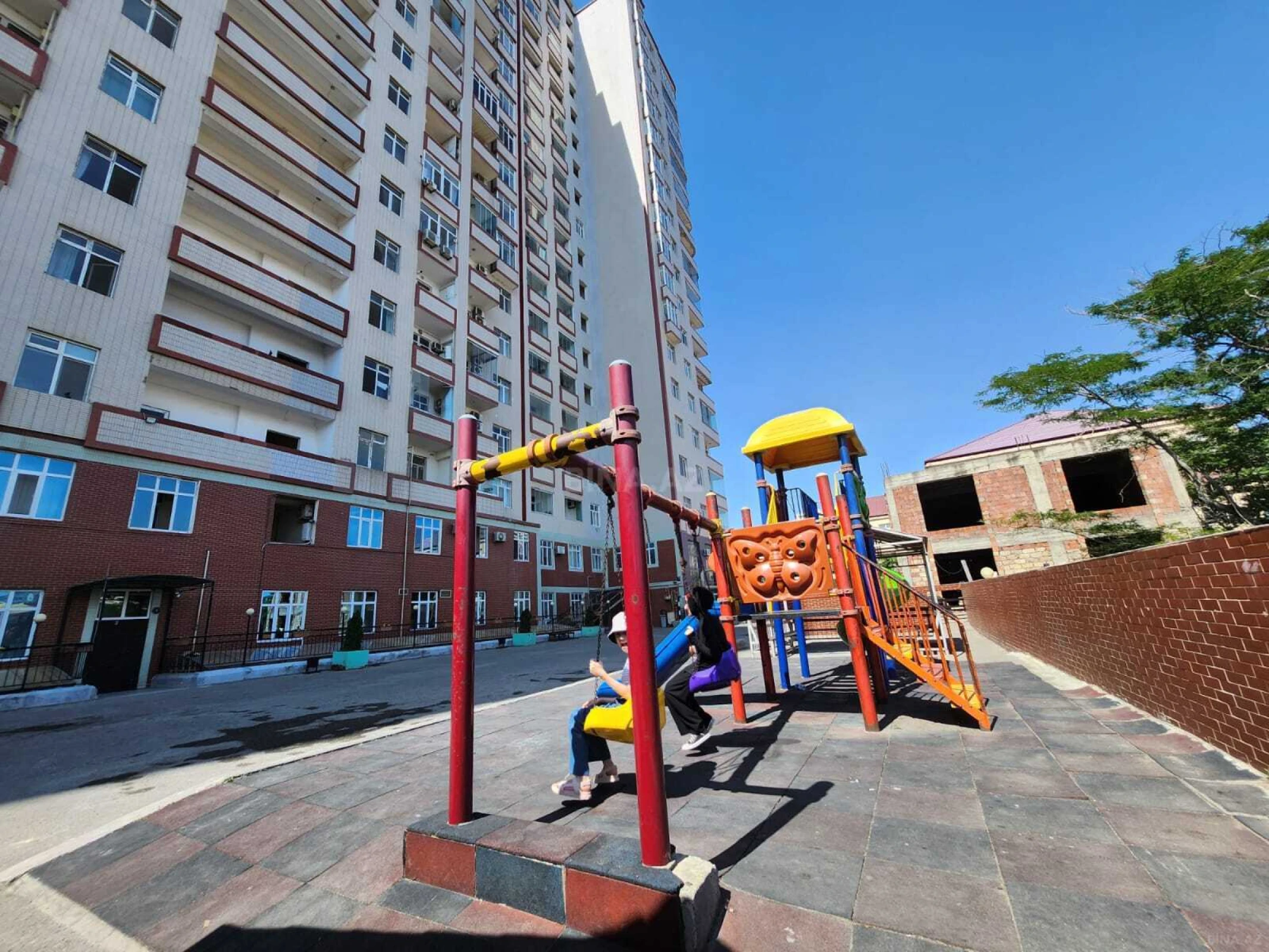 Satılır 3 otaqlı mənzil 75 m²