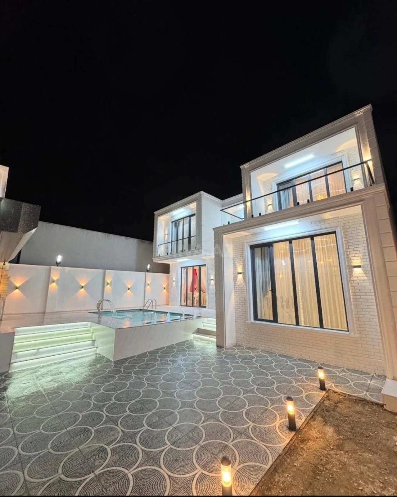 Kirayə verilir 5 otaqlı həyət evi 450 m²