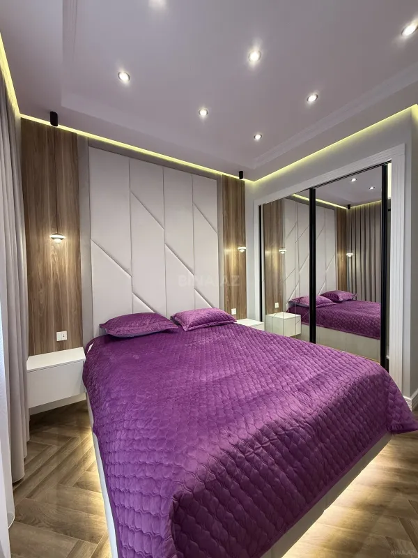 Satılır 2 otaqlı mənzil 67 m²