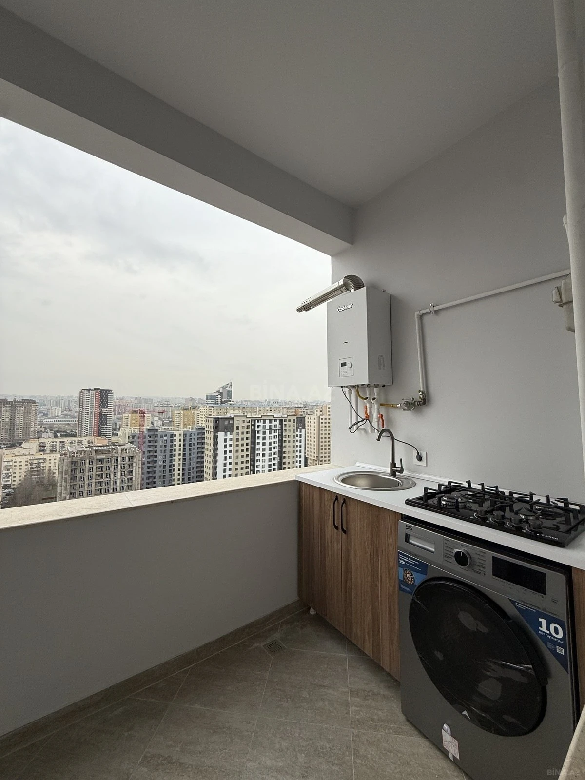 Satılır 2 otaqlı mənzil 67 m²