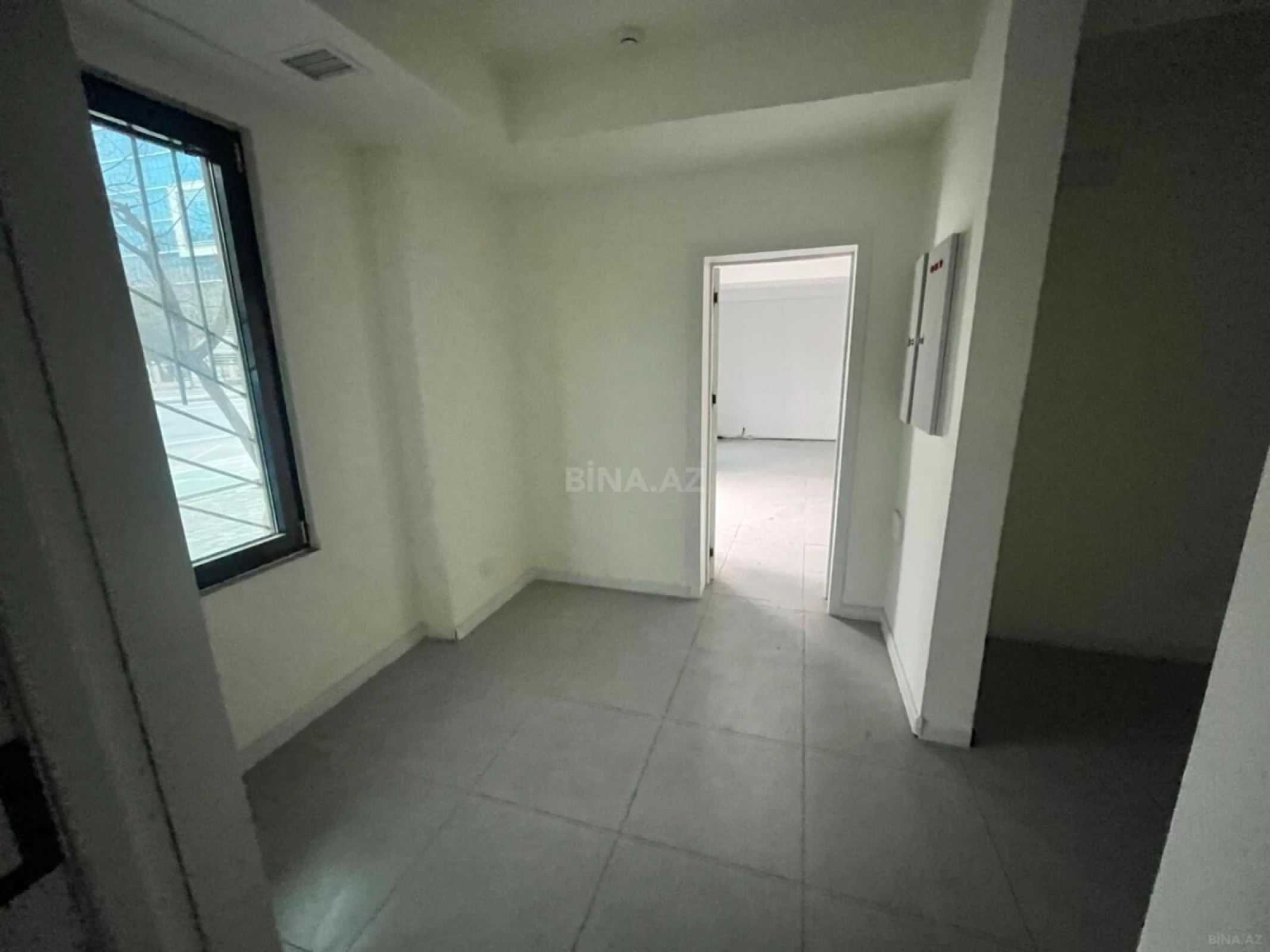 Kirayə verilir 16 otaqlı ofis 330 m²