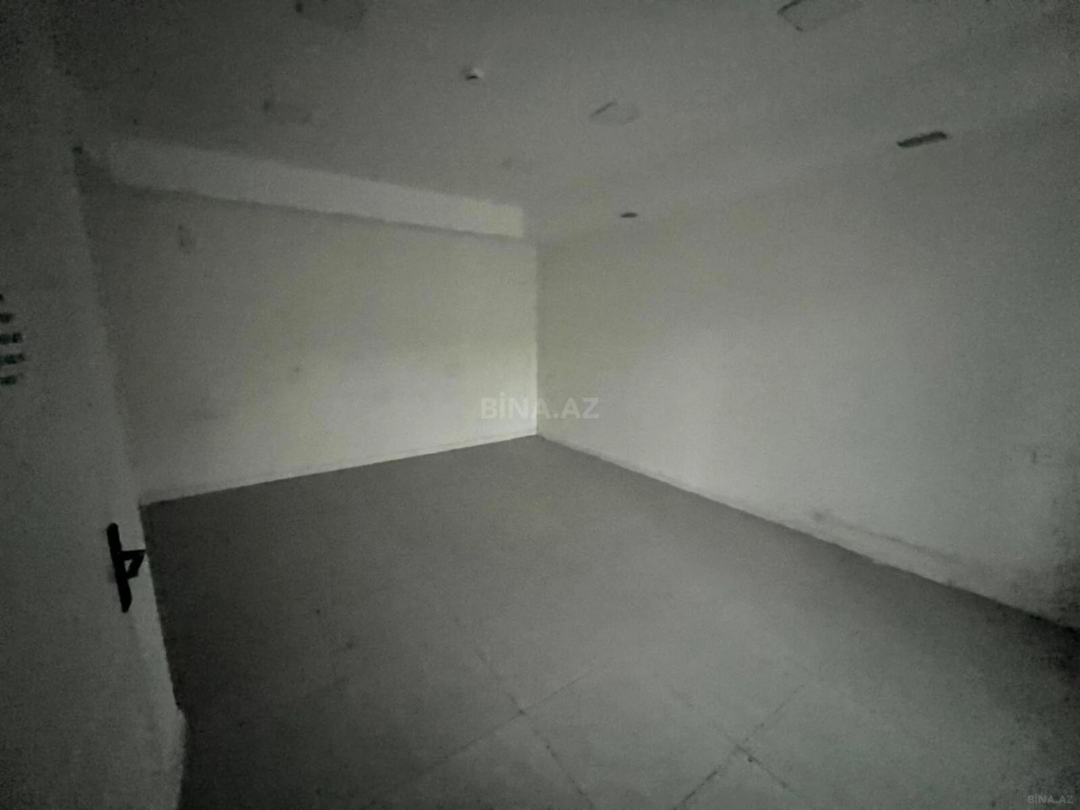 Kirayə verilir 16 otaqlı ofis 330 m²