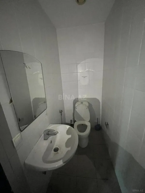 Kirayə verilir 16 otaqlı ofis 330 m²