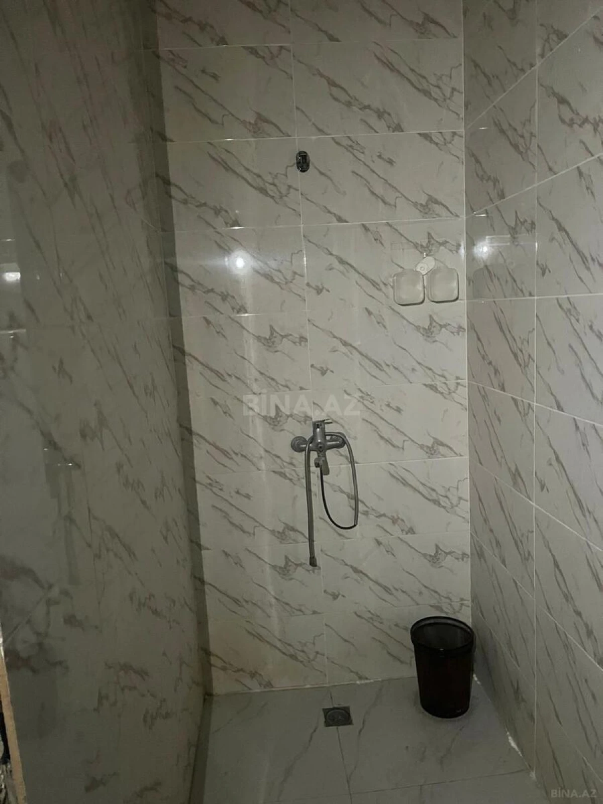 Kirayə verilir 16 otaqlı ofis 330 m²