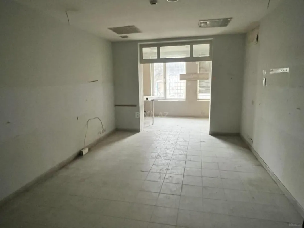 Kirayə verilir 16 otaqlı ofis 330 m²