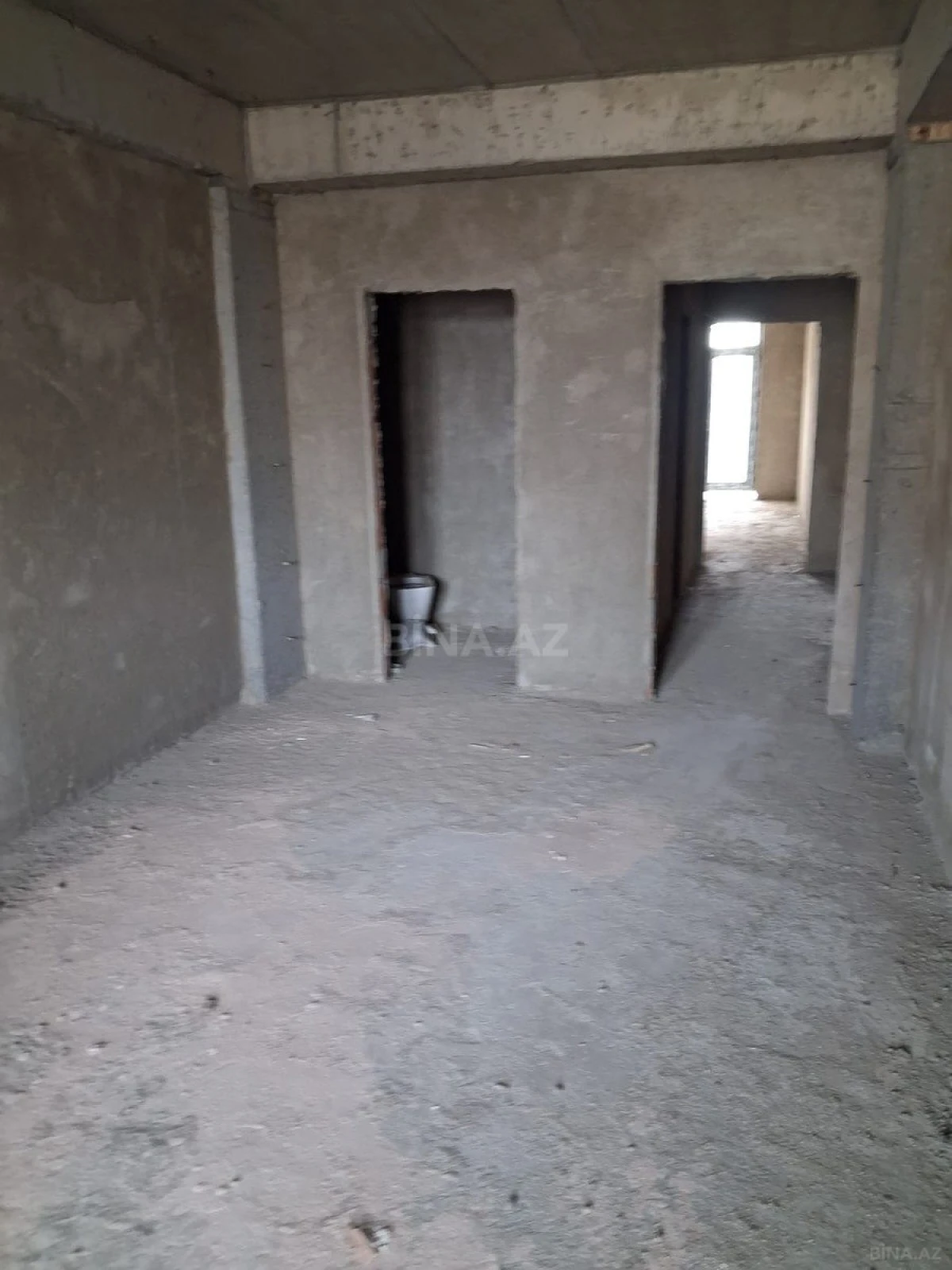Satılır 3 otaqlı mənzil 146 m²