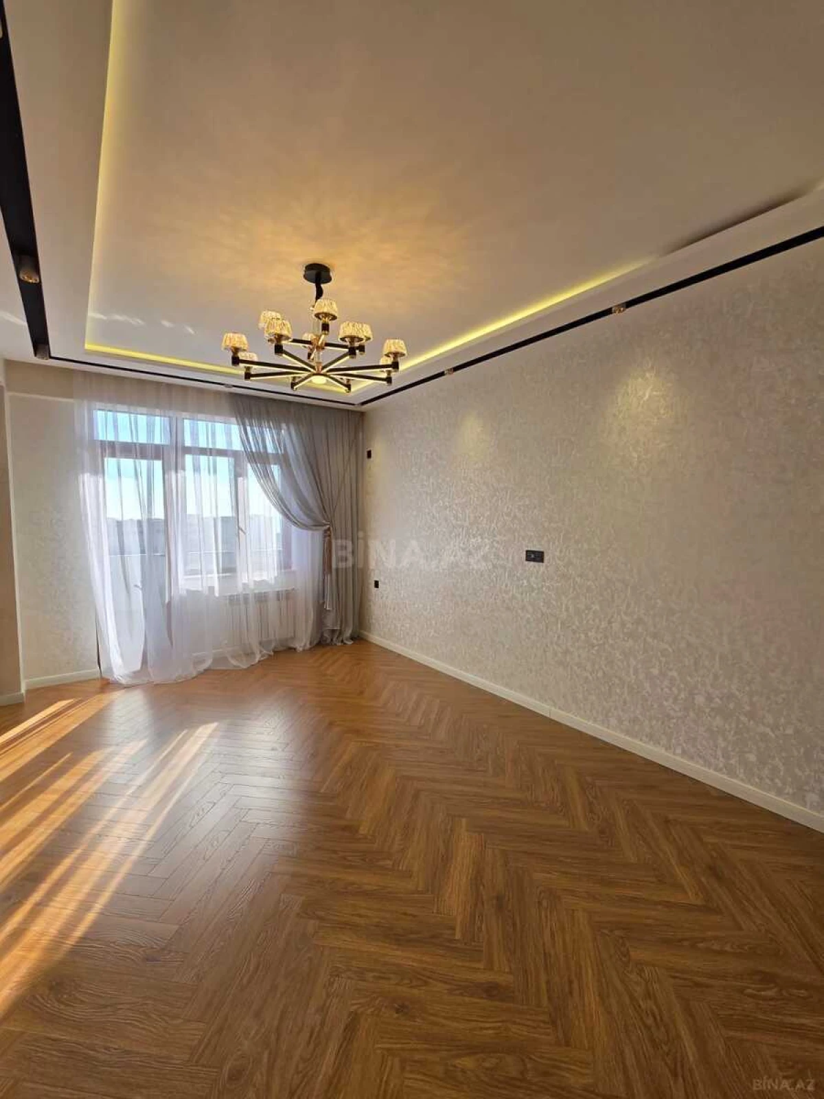 Satılır 3 otaqlı mənzil 115 m²