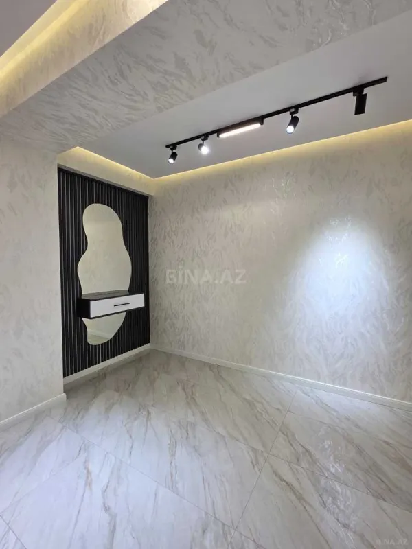 Satılır 3 otaqlı mənzil 115 m²
