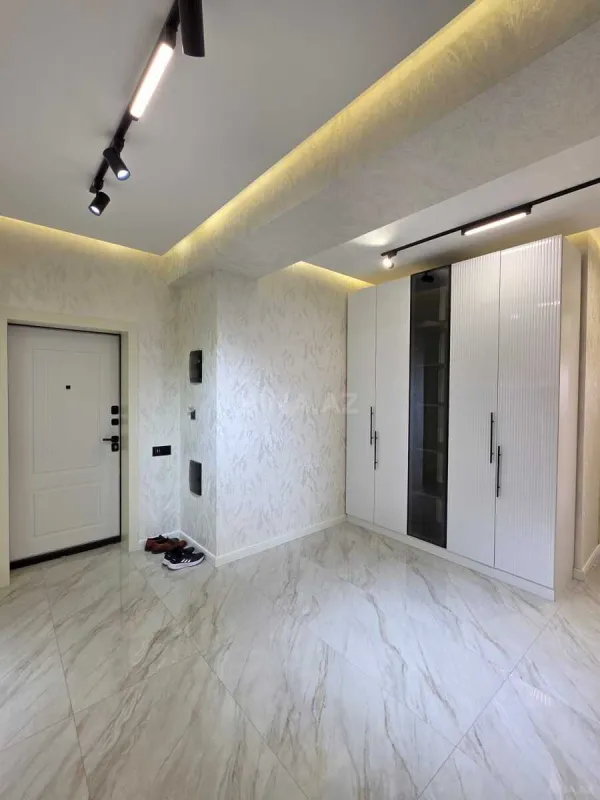 Satılır 3 otaqlı mənzil 115 m²
