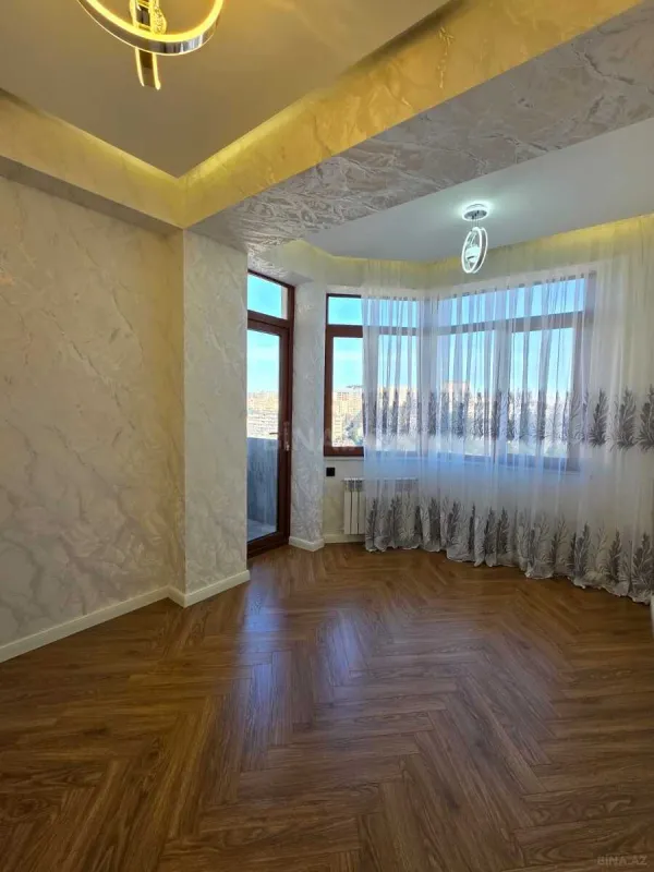 Satılır 3 otaqlı mənzil 115 m²