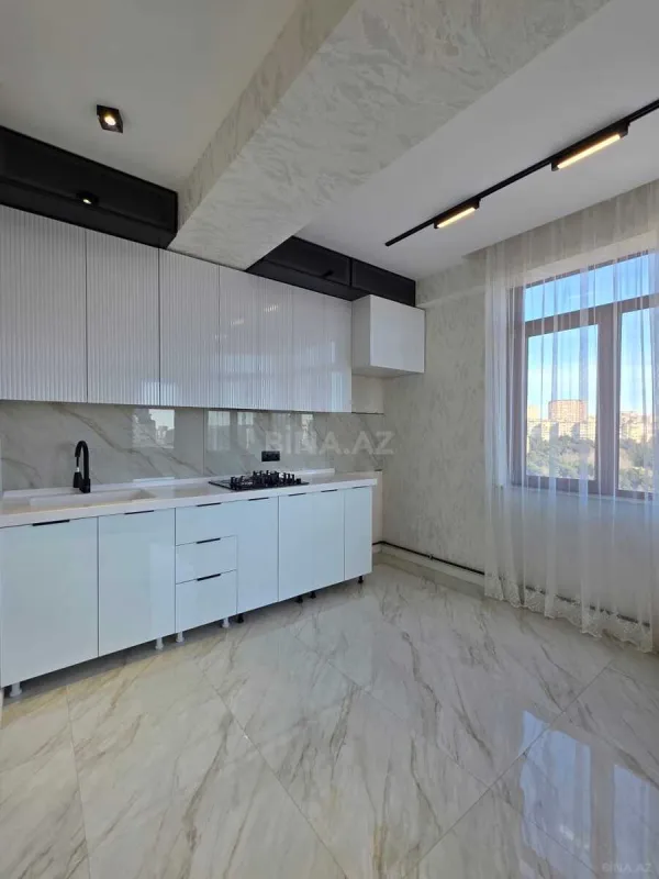 Satılır 3 otaqlı mənzil 115 m²