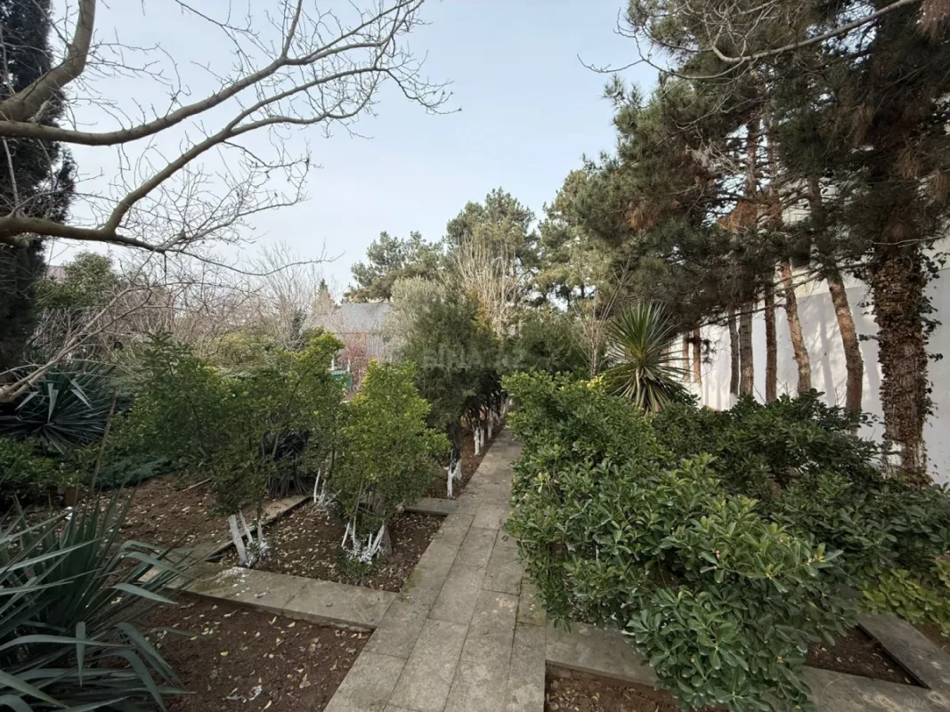 Satılır torpaq sahəsi 12 m²