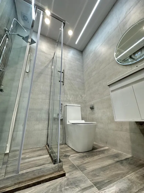 Satılır 4 otaqlı mənzil 172 m²