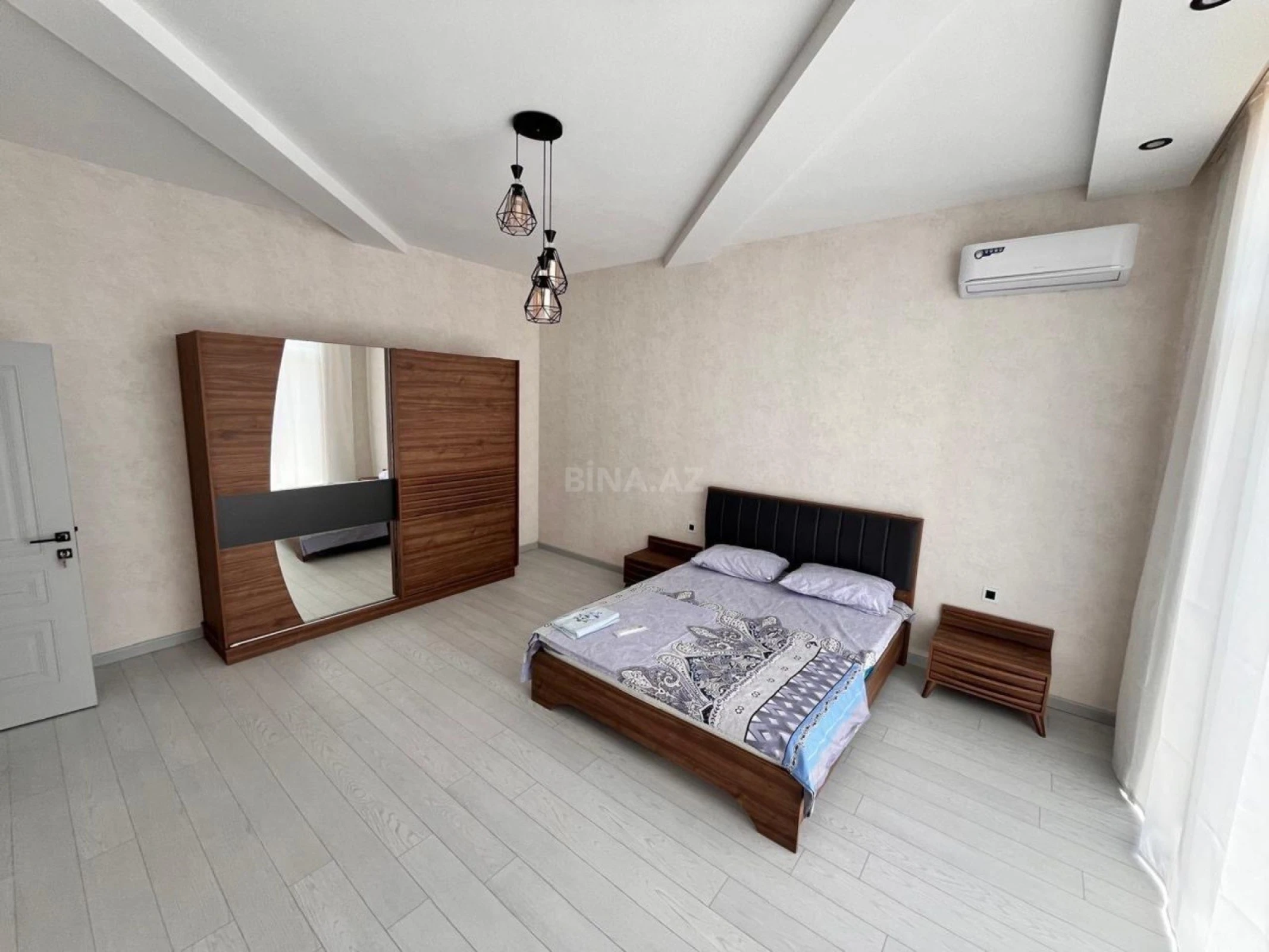 Kirayə verilir 5 otaqlı həyət evi 400 m²