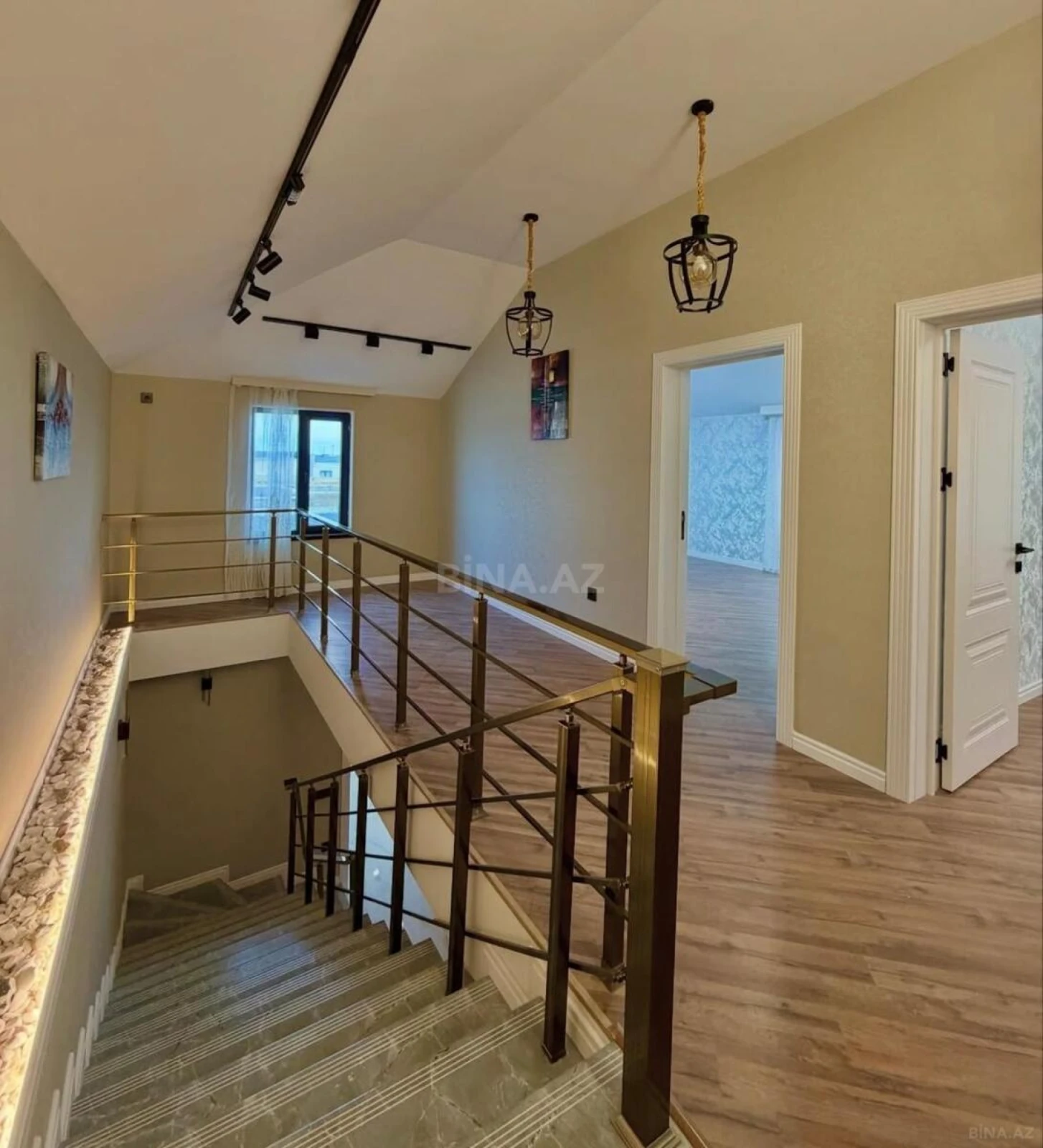 Satılır 4 otaqlı həyət evi 150 m²