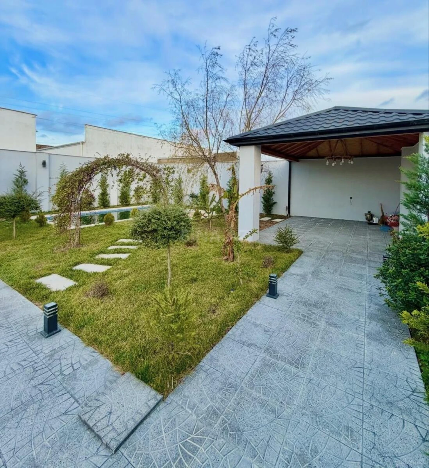Satılır 4 otaqlı həyət evi 150 m²