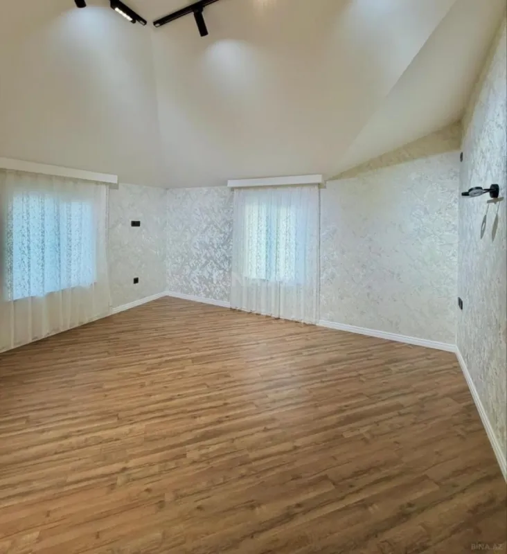 Satılır 4 otaqlı həyət evi 150 m²