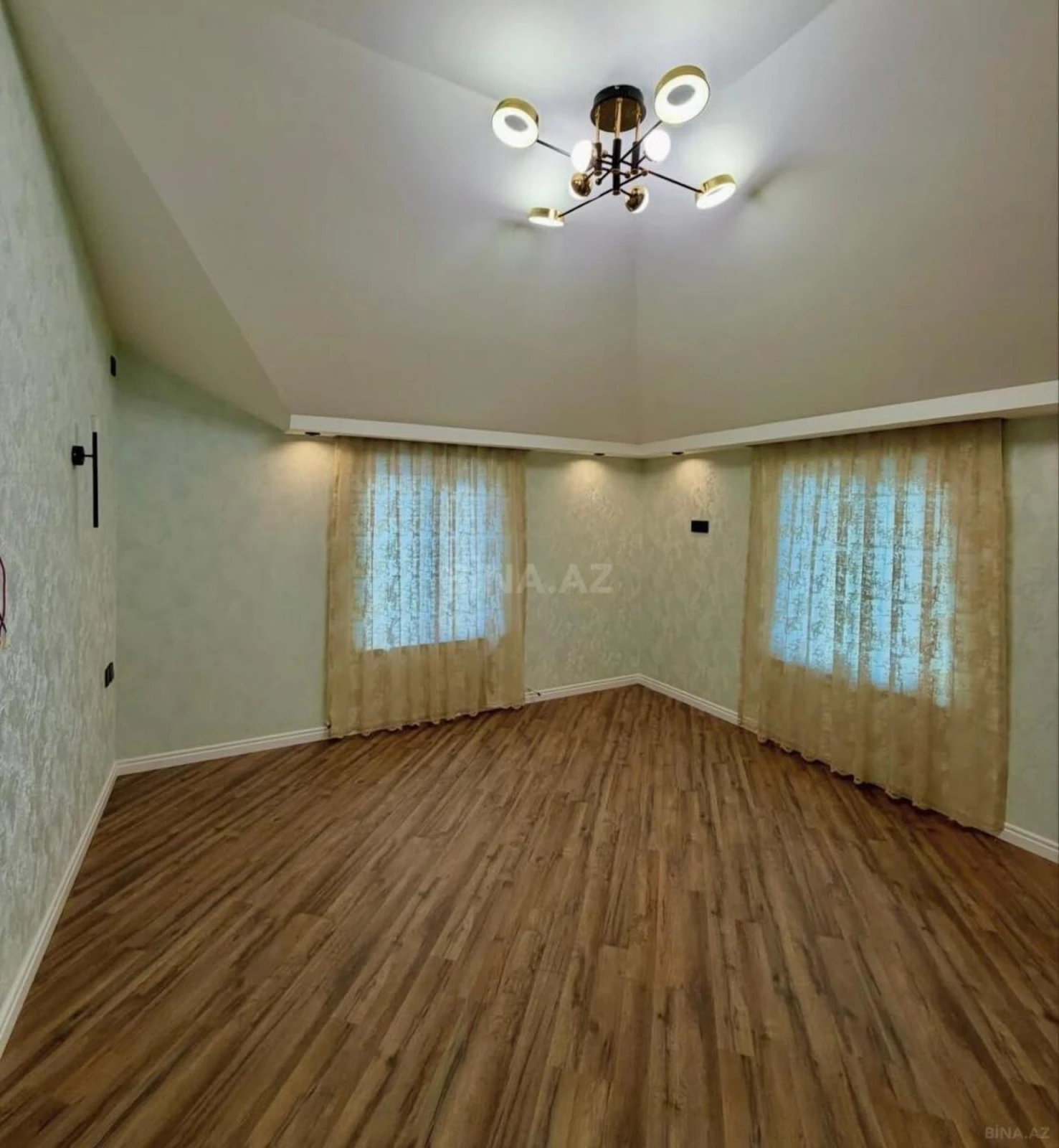 Satılır 4 otaqlı həyət evi 150 m²