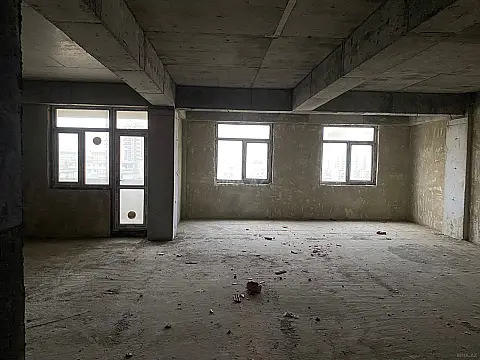 Satılır 3 otaqlı mənzil 120 m²