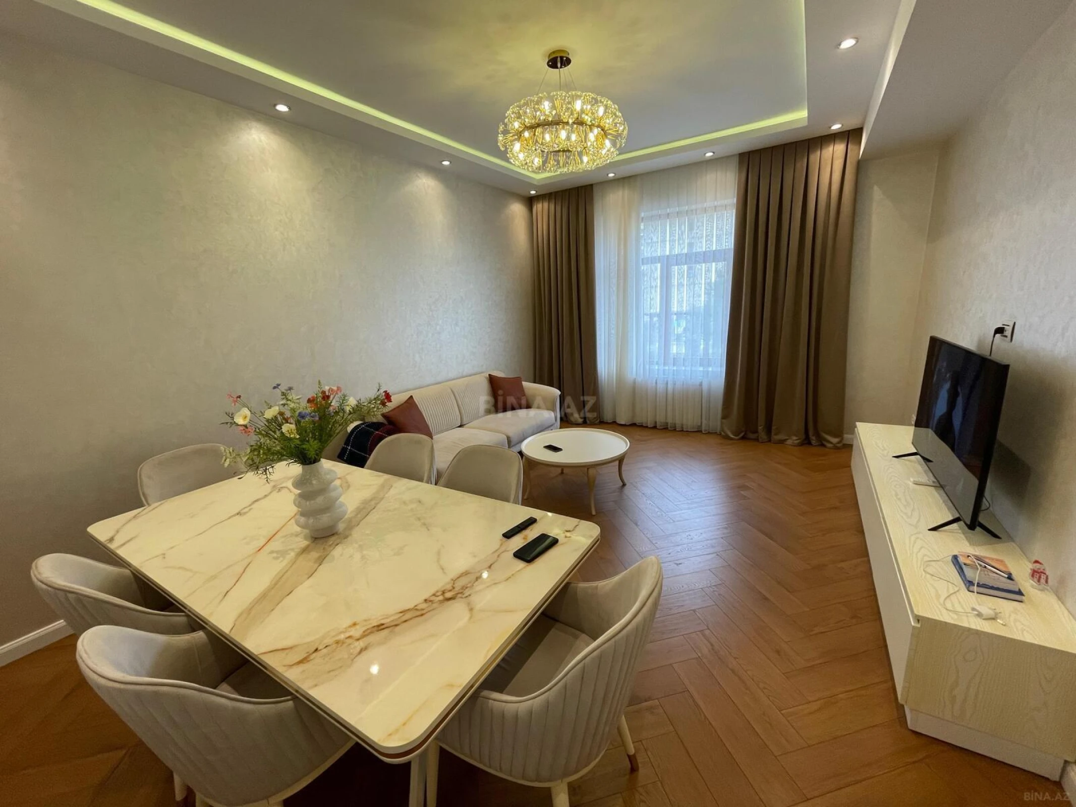 Kirayə verilir 3 otaqlı mənzil 120 m²