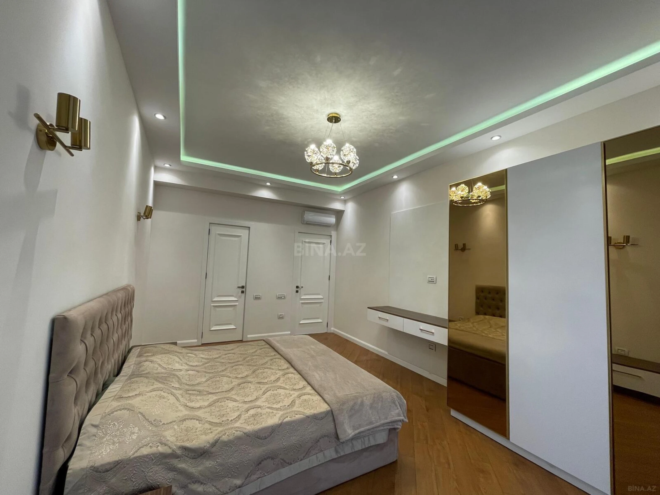 Kirayə verilir 3 otaqlı mənzil 120 m²