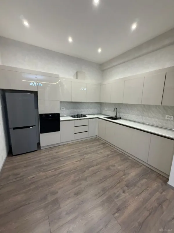 Satılır 2 otaqlı mənzil 91 m²