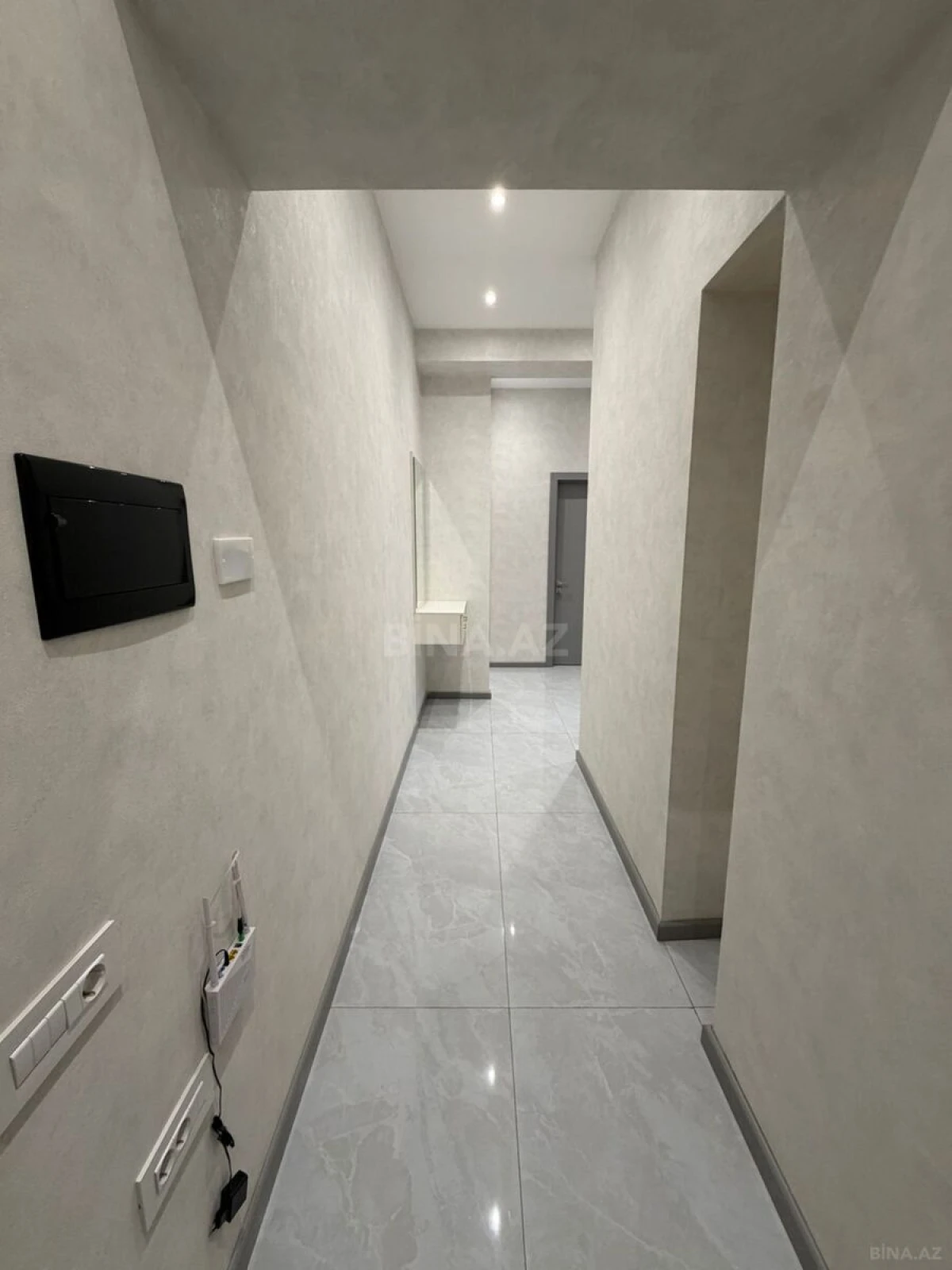 Satılır 2 otaqlı mənzil 91 m²