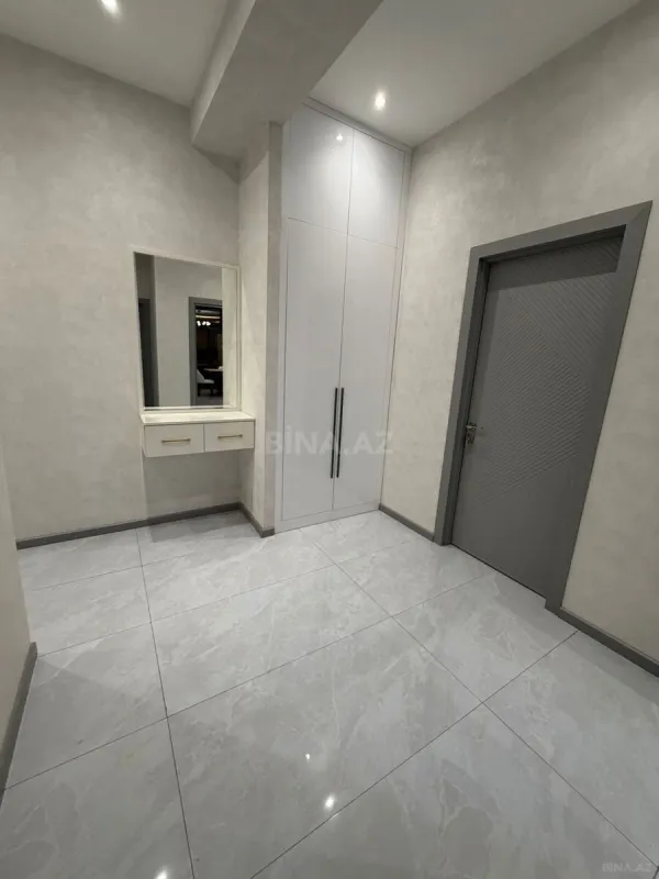 Satılır 2 otaqlı mənzil 91 m²