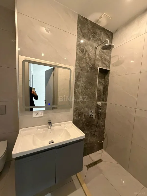 Satılır 2 otaqlı mənzil 91 m²