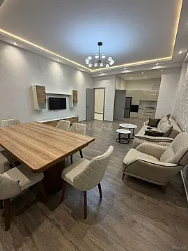 Satılır 2 otaqlı mənzil 91 m²