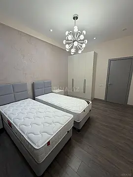 Satılır 2 otaqlı mənzil 91 m²
