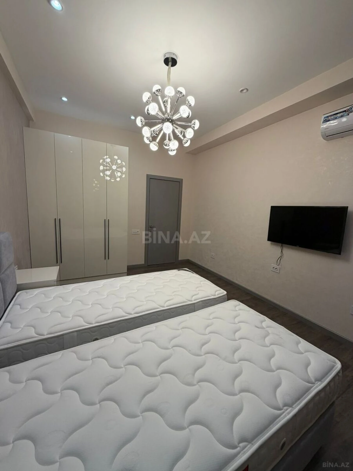 Satılır 2 otaqlı mənzil 91 m²