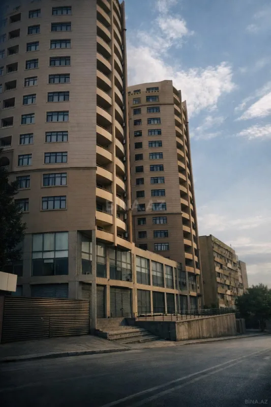 Satılır 3 otaqlı ofis 105 m²