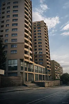 Satılır 3 otaqlı ofis 105 m² — Bakı, İnşaatçılar 3 otaq 105.00 m²