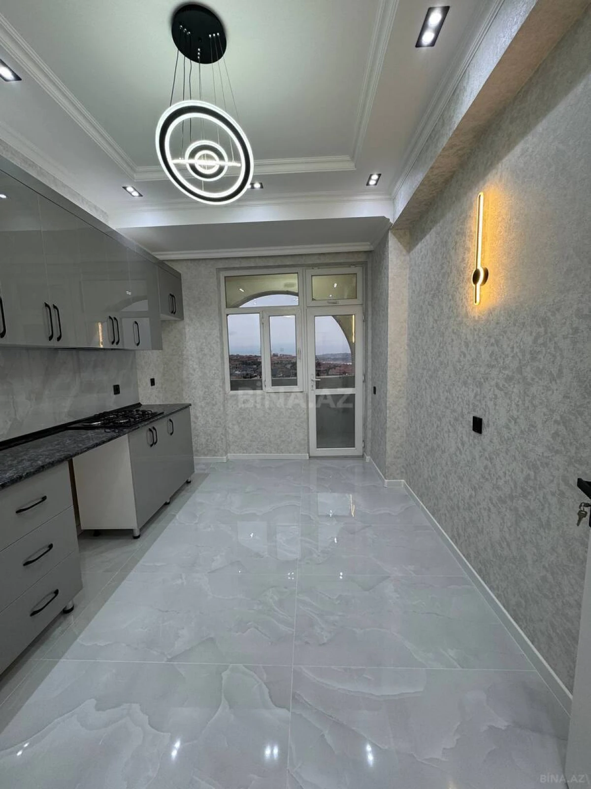 Satılır 3 otaqlı mənzil 90 m²