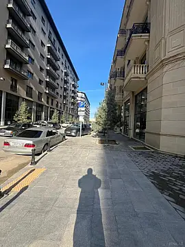 Satılır obyekt 570 m²