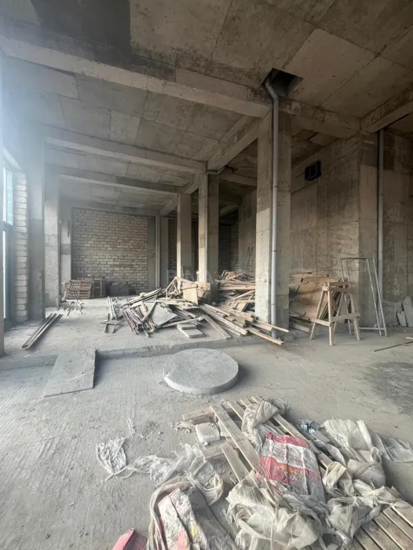 Satılır obyekt 339 m²