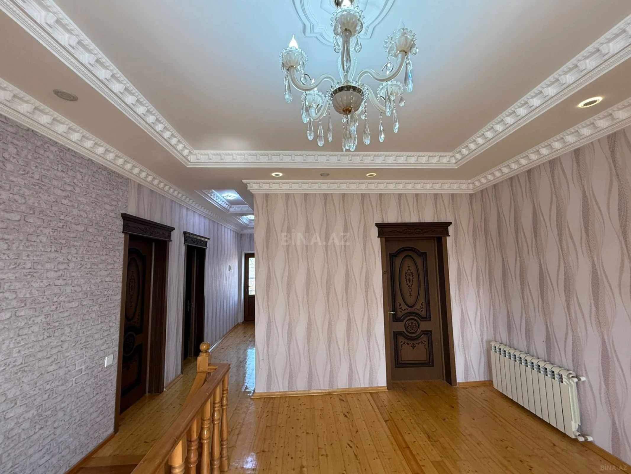 Satılır 6 otaqlı həyət evi 244 m²