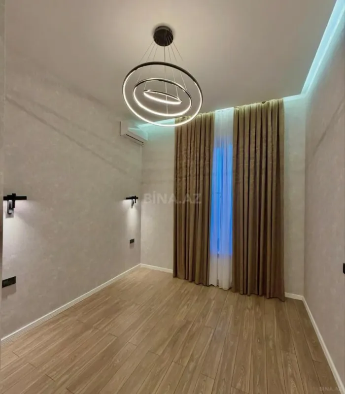 Satılır 4 otaqlı həyət evi 180 m²
