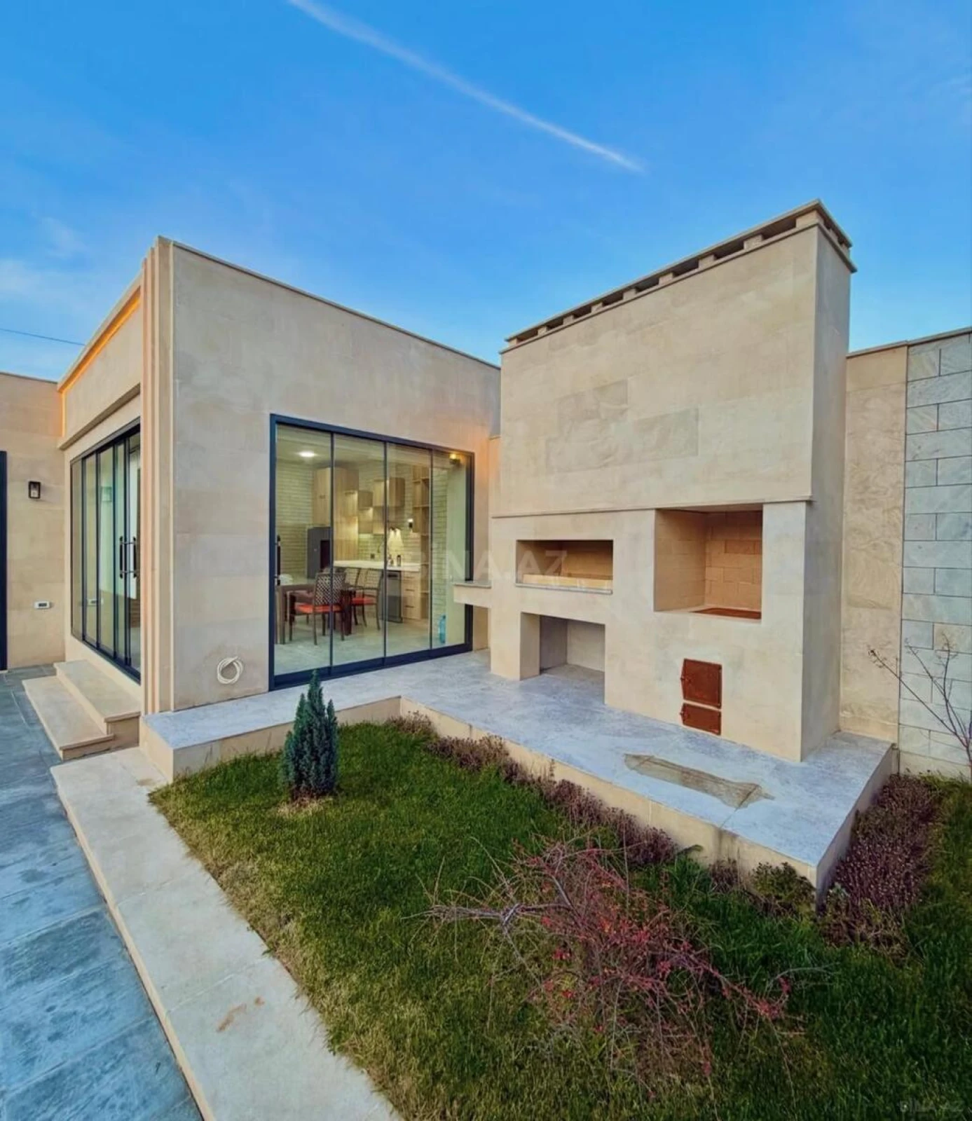 Satılır 4 otaqlı həyət evi 180 m²