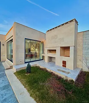 Satılır 4 otaqlı həyət evi 180 m²