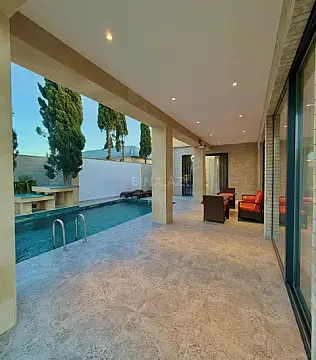 Satılır 4 otaqlı həyət evi 180 m²