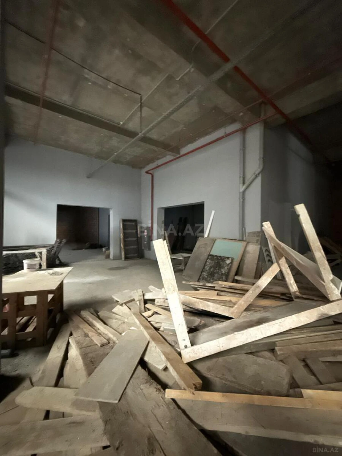 Satılır obyekt 950 m²