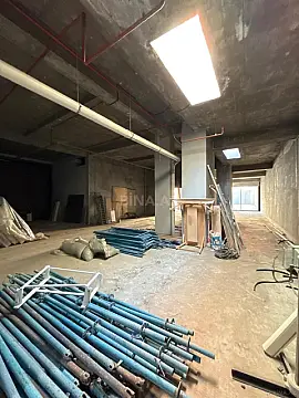 Satılır obyekt 950 m²