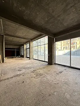 Satılır obyekt 950 m²