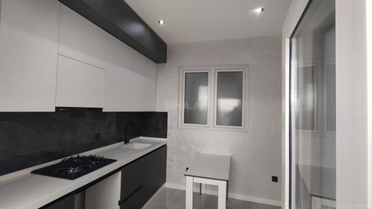 Satılır 3 otaqlı mənzil 94 m²