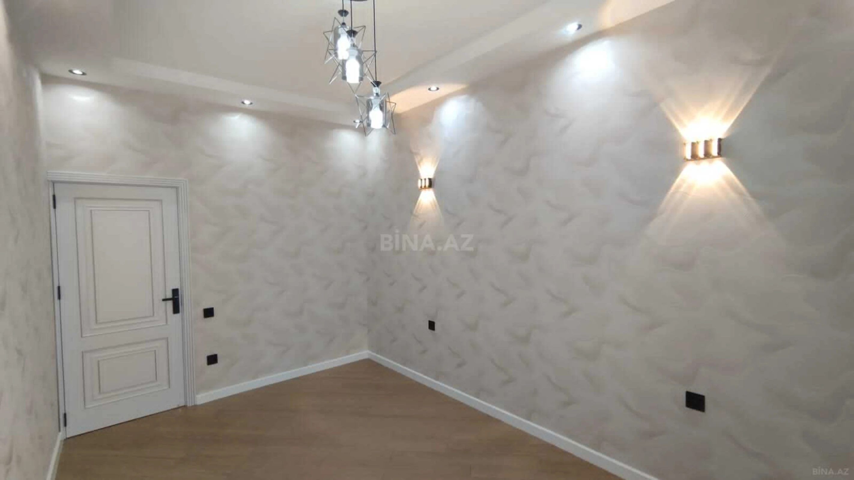 Satılır 3 otaqlı mənzil 94 m²